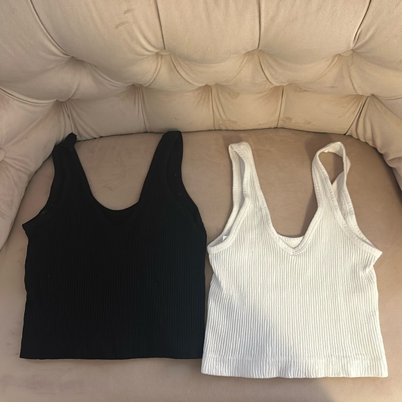 Urban outfitters out from under tank tops. - Picture 1 of 3